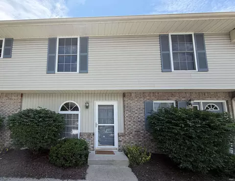 771 E Sherwood Hills Dr, Bloomington, IN 47401
