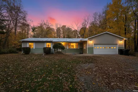 28289 Stanton Rd, Walkerton, IN 46574
