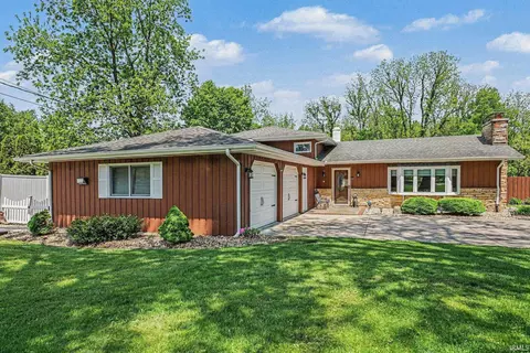 14349 Ireland Rd, Mishawaka, IN 46544