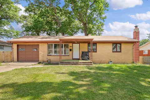 3718 Surrey Ln, South Bend, IN 46628