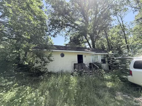 58206 Lowell St, Elkhart, IN 46517