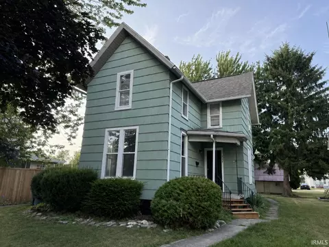 334 W 9th St, Auburn, IN 46706