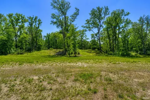 4099 Cottonwood Dr, Victoria Woods, IN 47601