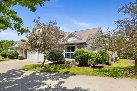 5715 Thornbriar Ln, Fort Wayne, IN 46835