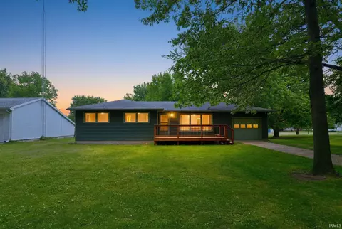 904 W 9th St, Rochester, IN 46975