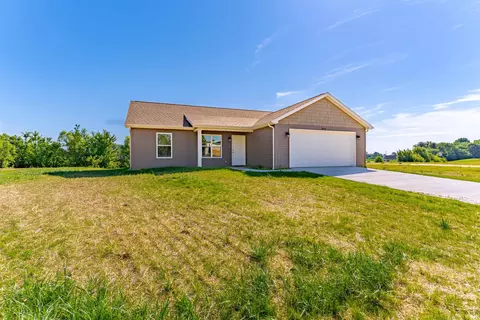 4424 Gray Birch Ct, Evansville, IN 47725