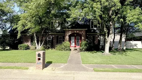 3288 Westhampton Dr, Newburgh, IN 47630
