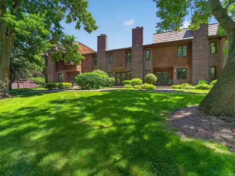 6730 Quail Ridge Ln, Fort Wayne, IN 46804