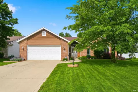 2204 Cedarwood Way, Fort Wayne, IN 46804