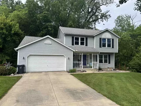 208 S East Ridge Dr N, Warsaw, IN 46582