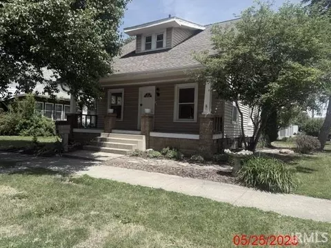 107 Dewey Dr, Monticello, IN 47960