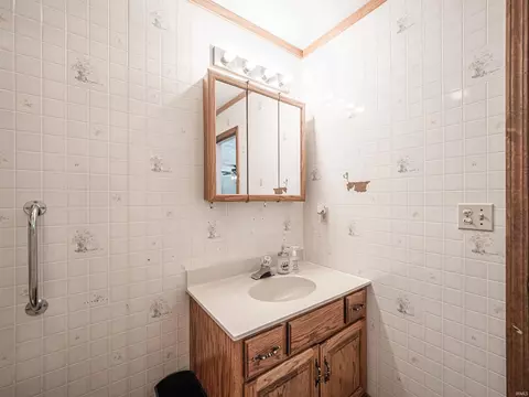 Bath - 10364 N 700 E, Odon, IN 47562 photo 5 of 6