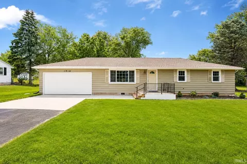 1918 Klug Dr, Fort Wayne, IN 46818