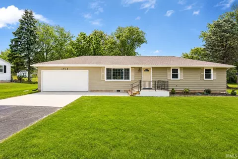 1918 Klug Dr, Fort Wayne, IN 46818