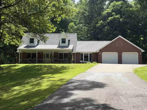 2636 Country Club Rd, Spencer, IN 47460