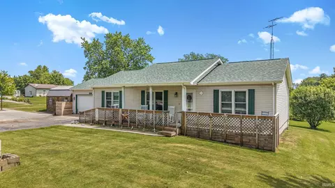 855 S 8th St, Upland, IN 46989
