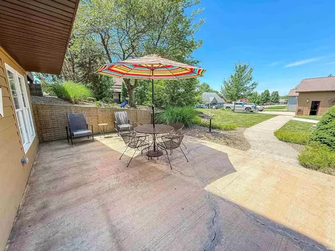 8866 W Meadows Dr, Eckerty, IN 47116 photo 21