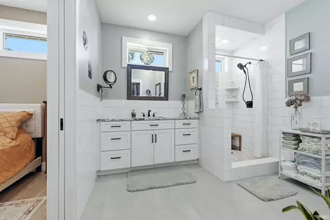 Bath - 11690 E 310, Lagrange, IN 46761 photo 1 of 5