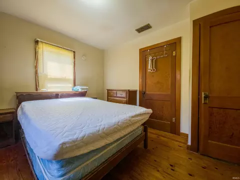 Bedroom - 426 E 7th St, Mount Carmel, IL 62863 photo 1 of 2