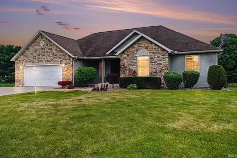 19282 Yoder Dr, Goshen, IN 46528