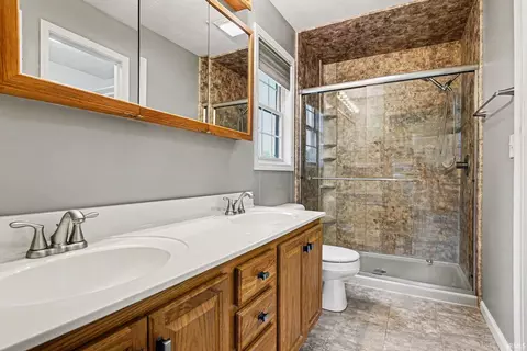 Bath - 19282 Yoder Dr, Goshen, IN 46528 photo 1 of 3