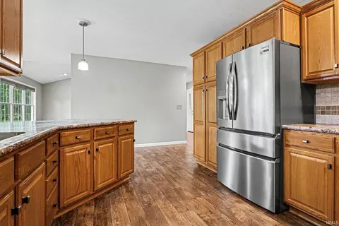 Kitchen - 19282 Yoder Dr, Goshen, IN 46528 photo 2 of 2