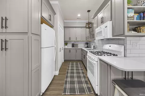 Kitchen - 1 Bohnert Ct, Jasper, IN 47546 photo 5 of 5