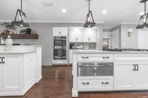 Kitchen - 1 Bohnert Ct, Jasper, IN 47546 photo 2 of 5