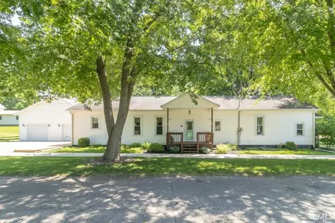 206 W School St, Mount Summit, IN 47361