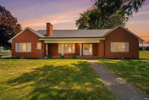 307 N Sixth St, Kentland, IN 47951