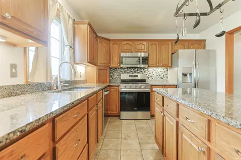 Kitchen - 50820 Stonebridge Dr, Granger, IN 46530 photo 2 of 5