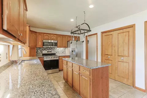 Kitchen - 50820 Stonebridge Dr, Granger, IN 46530 photo 3 of 5