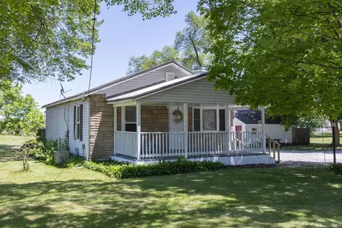 2902 Edwardsburg Ave, Elkhart, IN 46514