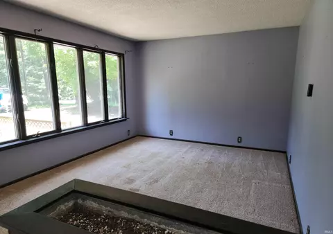 Living - 6600 S 300 E, Hamilton, IN 46742 photo 1 of 5