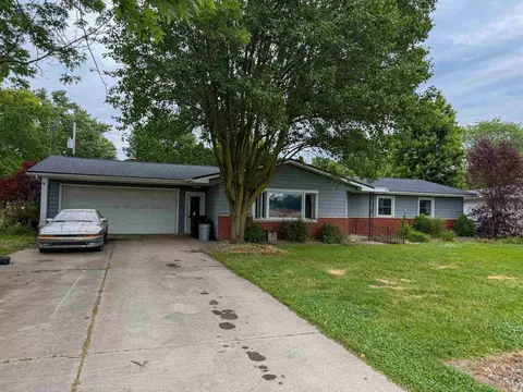 1123 W Main St, Berne, IN 46711