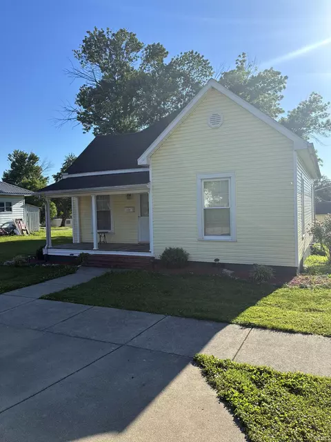 809 N Mason St, Bicknell, IN 47512