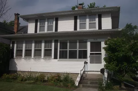 910 S Randolph St, Garrett, IN 46738