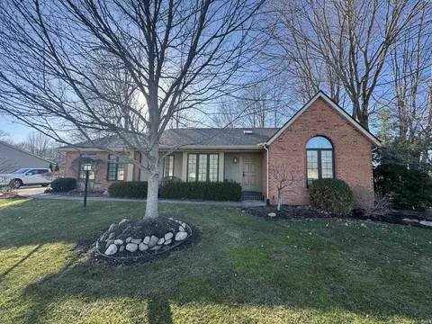 6125 Tamerlane Dr, South Bend, IN 46614