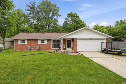 7000 W Edgewood Dr, Yorktown, IN 47396