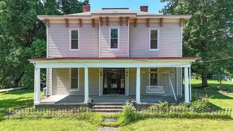 4814 New Harmony Rd, Evansville, IN 47720
