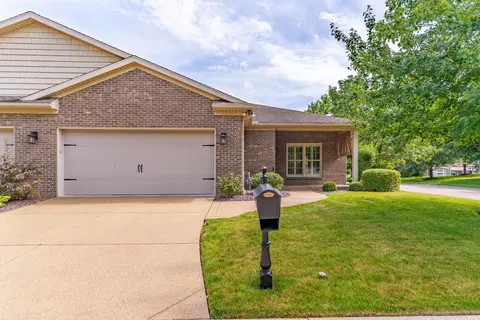 4827 Paddock Dr, Evansville, IN 47715