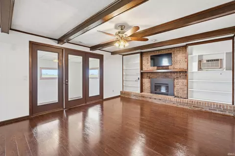 Living - 4177 Us 6 Hwy, Waterloo, IN 46793 photo 5 of 7