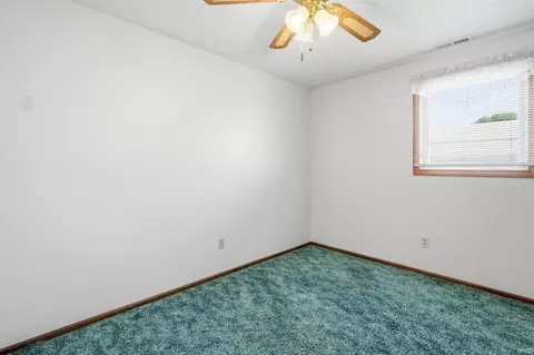 Bedroom - 4177 Us 6 Hwy, Waterloo, IN 46793 photo 4 of 10