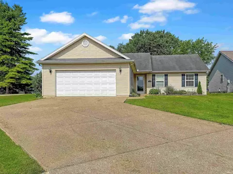7740 Miranda Dr, Evansville, IN 47711
