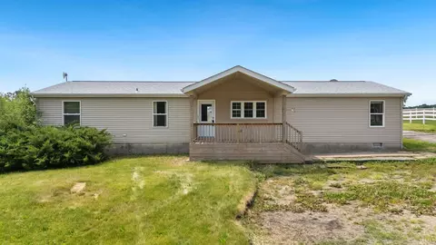 21630 Campbell Rd, Spencerville, IN 46788