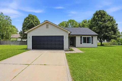 4027 Fairoaks Ct, Franklin, IN 46131