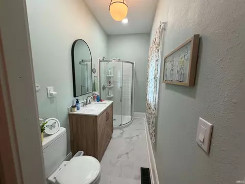Bath - 965 S 9th St, Mitchell, IN 47446 photo 2 of 2