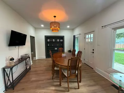 Dining - 965 S 9th St, Mitchell, IN 47446 photo 1 of 1