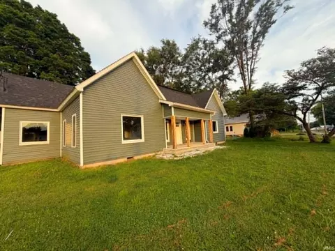 Exterior - 965 S 9th St, Mitchell, IN 47446 photo 1 of 5