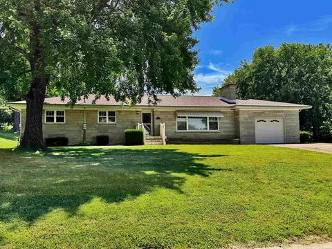 24 College St, Chrisney, IN 47611